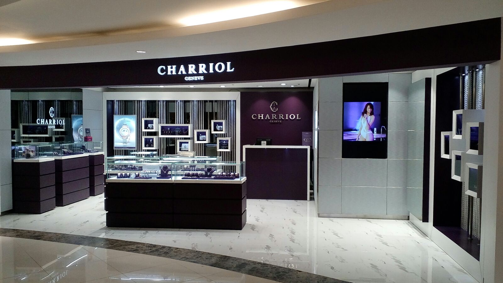 -Charriol Boutique-